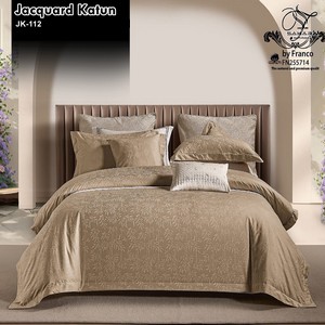 sprei seperti di hotel